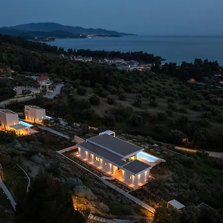 Olive Grove - With Private Pool And Garden 别墅