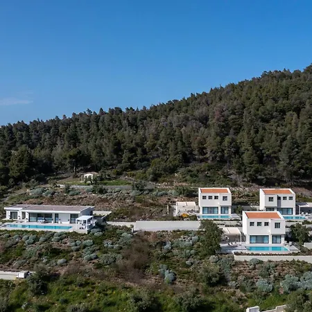 Olive Grove - With Private Pool And Garden 别墅