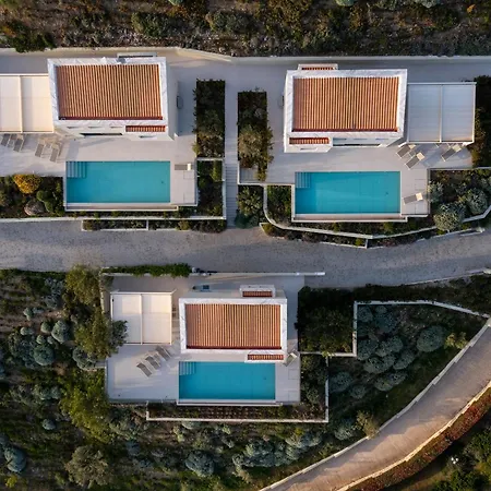 Olive Grove - With Private Pool And Garden 别墅 *