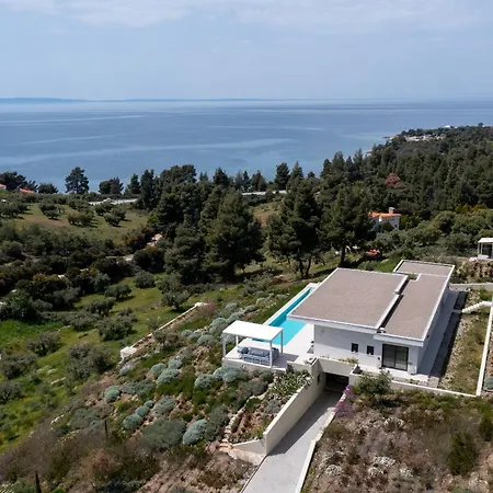 Olive Grove - With Private Pool And Garden 别墅