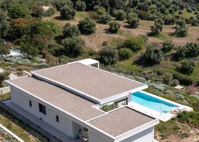Olive Grove - With Private Pool And Garden וילה
