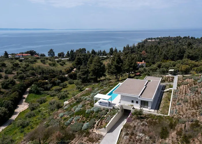 Olive Grove - With Private Pool And Garden וילה